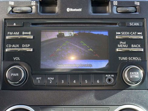 Used 2015 Nissan Leaf S image 36