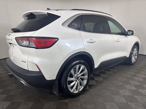 Certified 2022 Ford Escape Titanium w/ Titanium Elite Package image 3