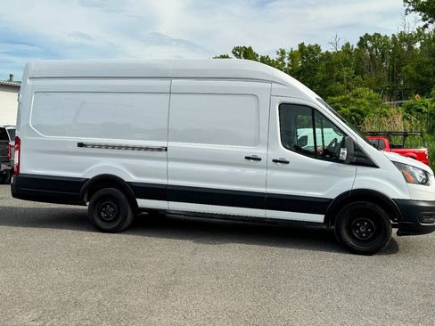 Used 2022 Ford E-Transit 148 High Roof Extended RWD image 2