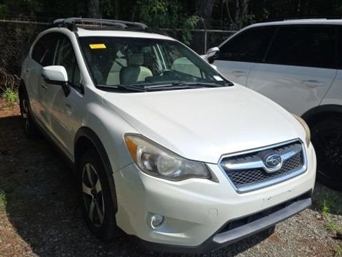Used 2014 Subaru Crosstrek Touring w/ Popular Package #2 AWD/4WD image 3