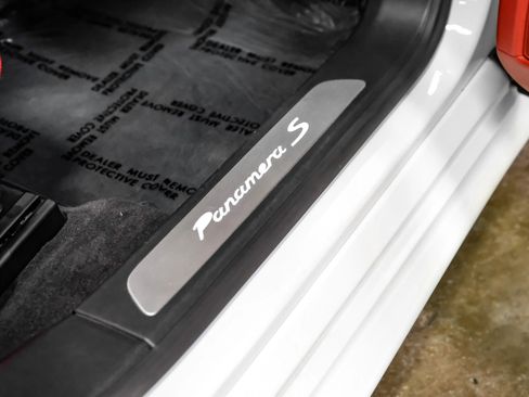 Used 2014 Porsche Panamera S image 23