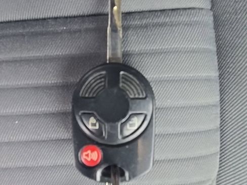 Used 2017 Ford Escape SE w/ Equipment Group 201A image 33