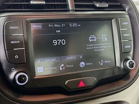 Used 2023 Kia Soul LX image 16