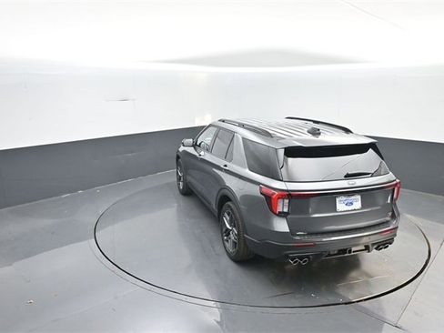 New 2026 Ford Explorer ST image 22