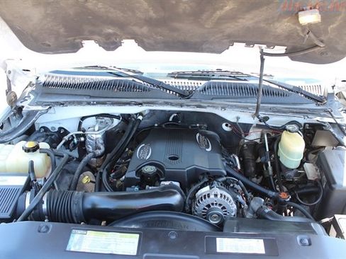 Used 2001 Chevrolet Silverado 2500 LS w/ Off-Road Skid Plate Pkg AWD/4WD image 34