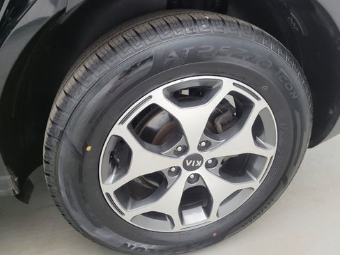 Used 2020 Kia Telluride EX FWD image 31