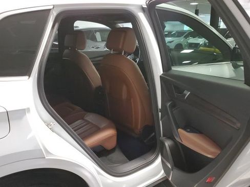 Used 2021 Audi Q5 2.0T Premium Plus w/ Premium Plus Package AWD/4WD image 32