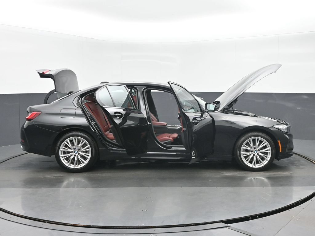 Used 2023 BMW 330i xDrive Sedan w/ Premium Package AWD/4WD image 40