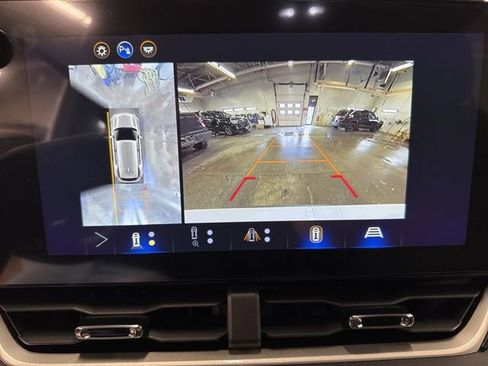 New 2026 Chevrolet Equinox LT AWD/4WD image 16