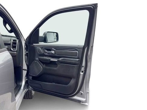 Used 2024 RAM 1500 Laramie image 9