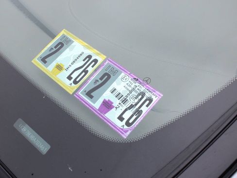 Used 2011 Mercedes-Benz GL 450 GL 450 4MATIC AWD 4dr SUV image 28