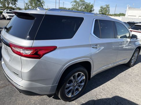 Used 2018 Chevrolet Traverse Premier w/ Driver Confidence II Package FWD image 10