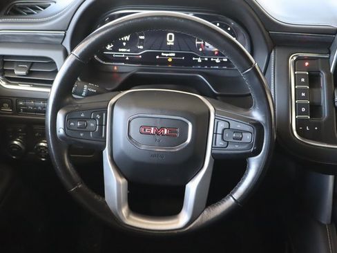 Used 2023 GMC Yukon XL SLT image 25