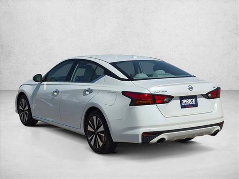Used 2019 Nissan Altima 2.5 SV FWD image 8