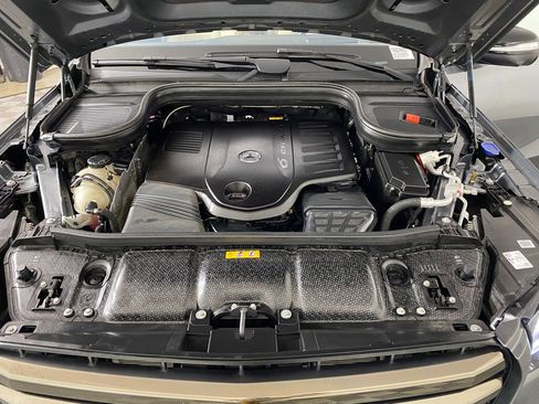 Used 2024 Mercedes-Benz GLS 450 4MATIC image 33