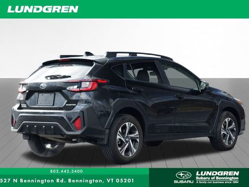 Used 2024 Subaru Crosstrek 2.0i Premium image 3