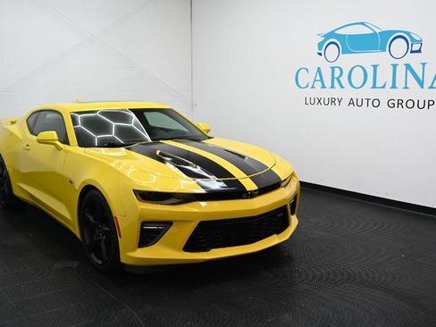 Used 2018 Chevrolet Camaro SS RWD image 1