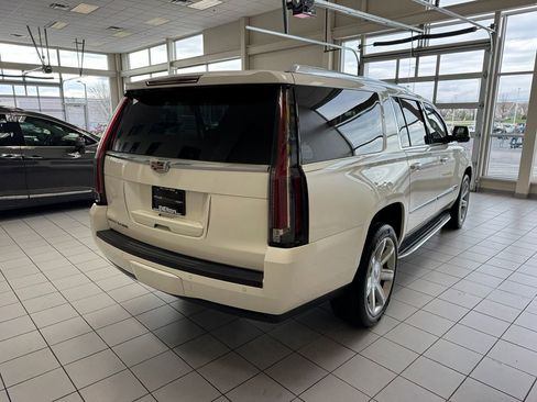 Used 2015 Cadillac Escalade ESV Premium AWD/4WD image 8