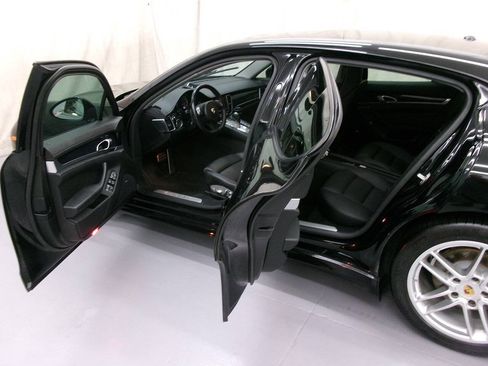 Used 2014 Porsche Panamera 4 AWD/4WD image 12
