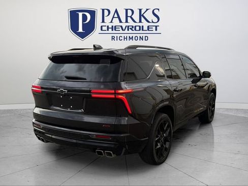 Used 2024 Chevrolet Traverse RS FWD image 7