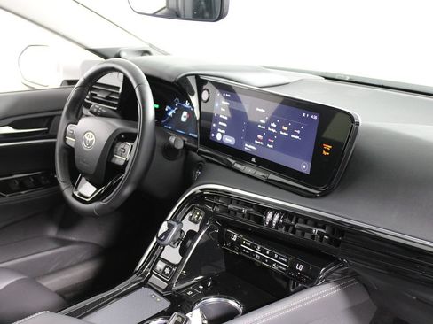 Used 2023 Toyota Mirai w/ Advanced Technology Package RWD image 11