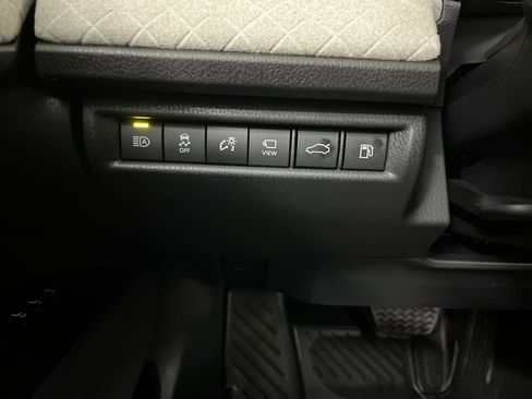 Used 2026 Toyota Camry XLE image 58