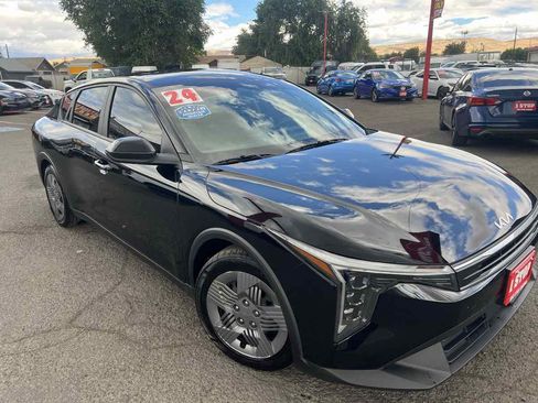 Used 2025 Kia K4 FWD image 4