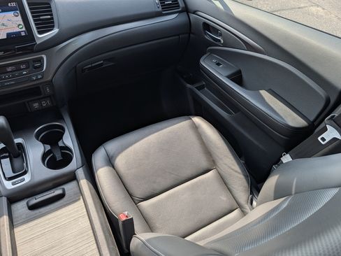 Used 2017 Honda Ridgeline RTL-T image 11