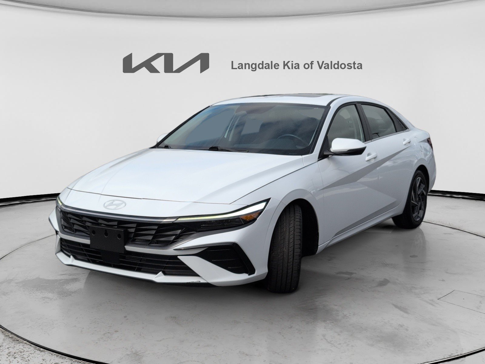 Used 2025 Hyundai Elantra Limited FWD image 11