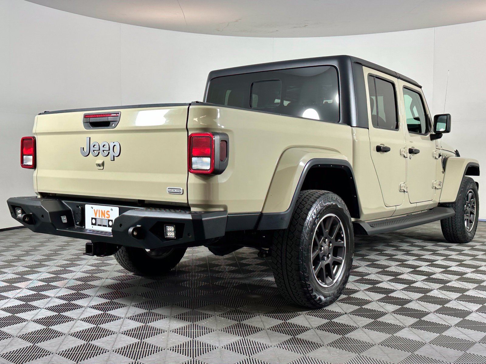 Used 2022 Jeep Gladiator Overland w/ Popular Equipment Package AWD/4WD image 4