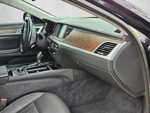 Used 2015 Hyundai Genesis 5.0 w/ Option Group 05 RWD image 18