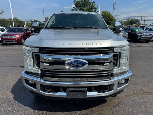 Used 2017 Ford F250 XLT w/ FX4 Off-Road Package AWD/4WD image 8