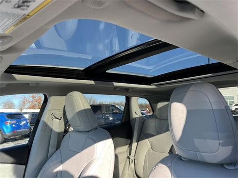 Certified 2020 Jeep Cherokee Limited image 10