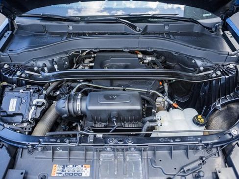 Used 2020 Ford Explorer Limited image 25