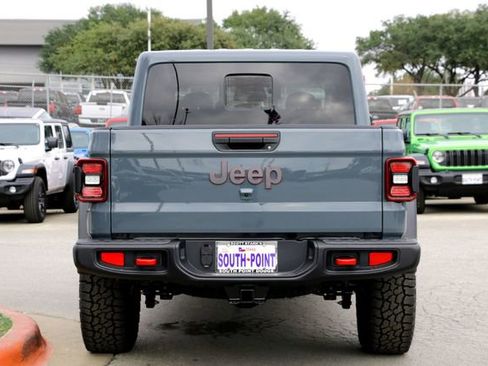 New 2026 Jeep Gladiator Rubicon w/ Steel Bumper Group image 6