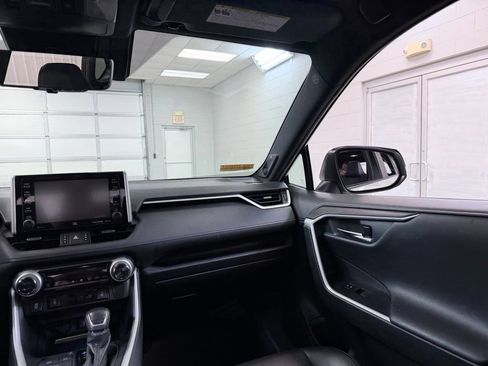 Used 2020 Toyota RAV4 XSE AWD/4WD image 26