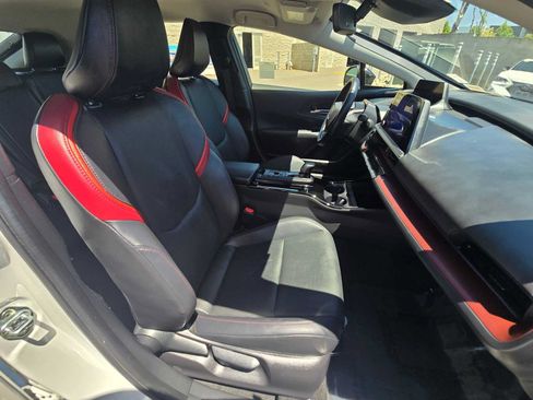 Used 2023 Toyota Prius Prime FWD image 10