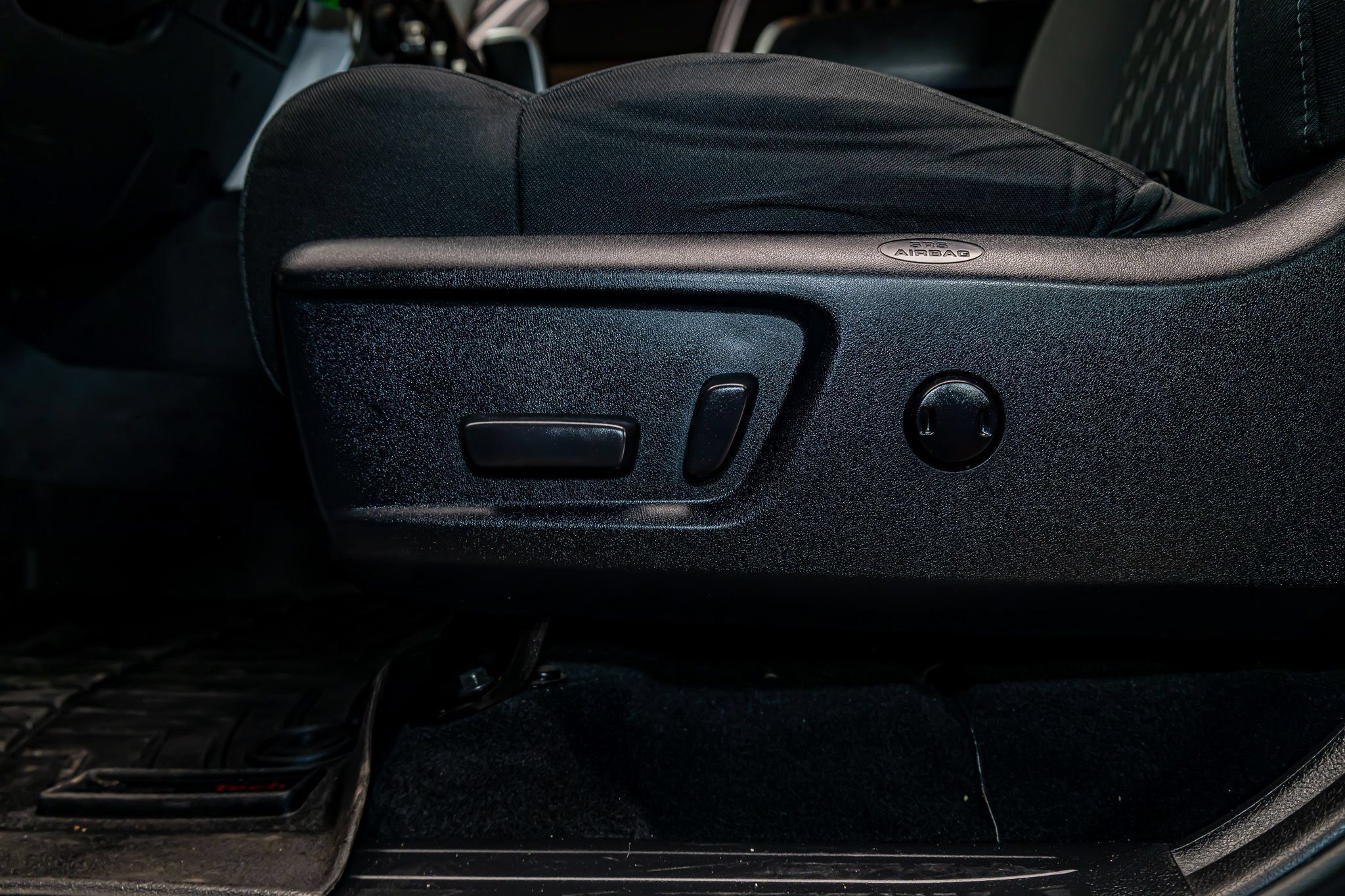 Used 2019 Toyota Tundra SR5 w/ SR5 Upgrade Package AWD/4WD image 20