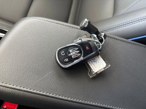 Used 2025 Buick Envista Sport Touring image 22