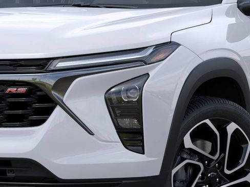 New 2026 Chevrolet Trax RS w/ Sunroof Package FWD image 10