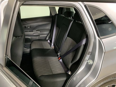 Used 2025 Mitsubishi Outlander Sport ES image 28