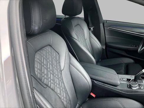 Used 2021 BMW 540i w/ M Sport Package RWD image 8