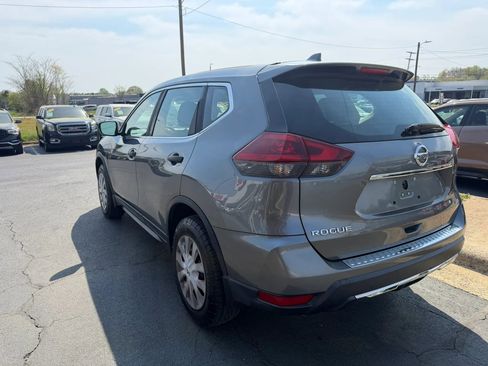 Used 2018 Nissan Rogue S AWD/4WD image 5