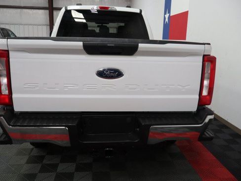 Used 2024 Ford F250 XLT w/ FX4 Off-Road Package AWD/4WD image 17