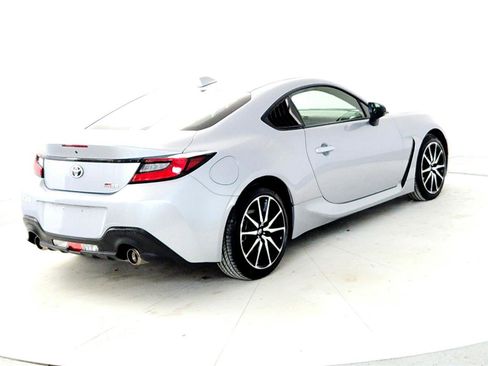 Certified 2025 Toyota GR86 w/ ALL Weather Mat Package (TMS) image 5