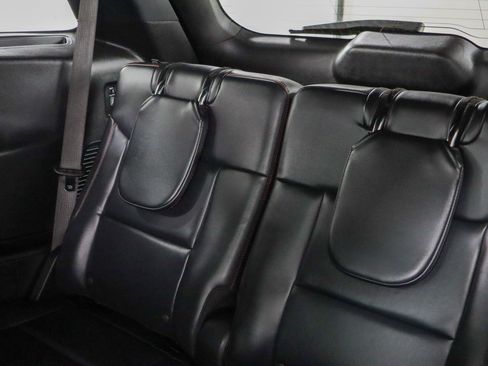 Used 2025 Ford Explorer ST AWD/4WD image 26