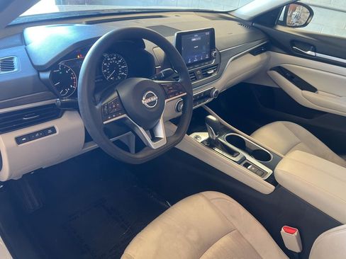 Used 2023 Nissan Altima 2.5 SV AWD/4WD image 18