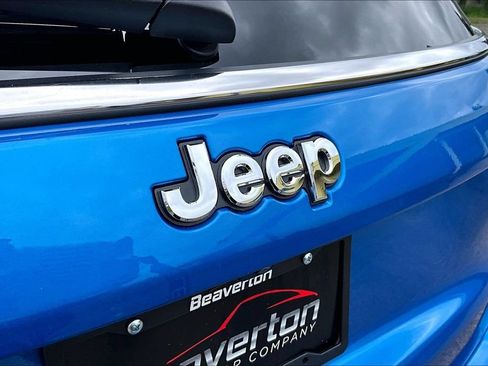 Used 2024 Jeep Compass Sport AWD/4WD image 32