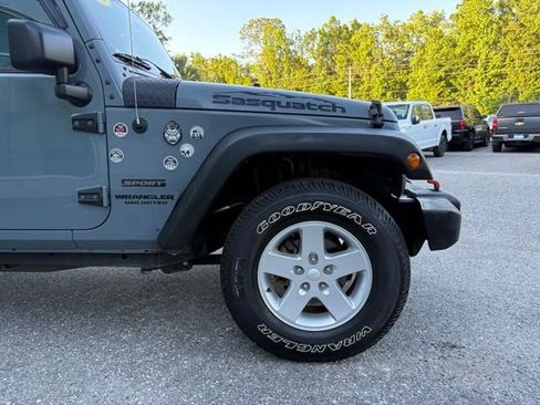 Used 2015 Jeep Wrangler Unlimited Sport w/ Quick Order Package 24S AWD/4WD image 37
