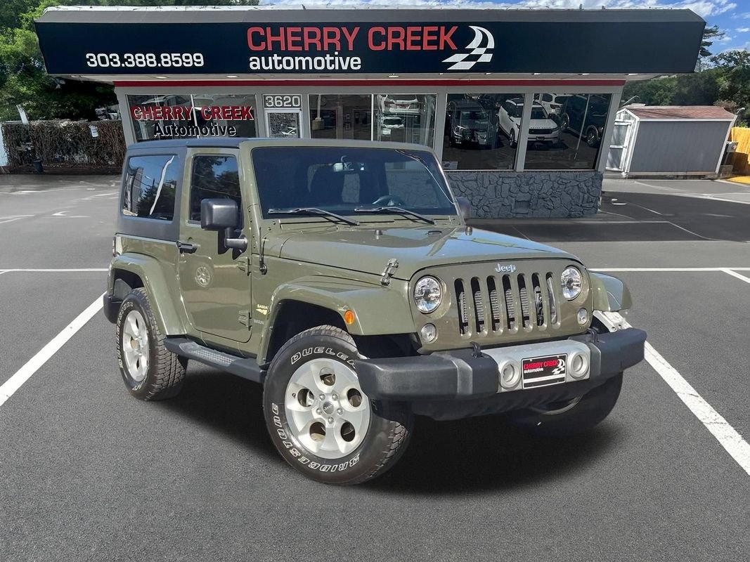 Used 2015 Jeep Wrangler Sahara w/ Connectivity Group AWD/4WD image 1